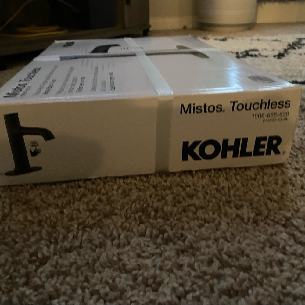 Touchless bathroom faucet